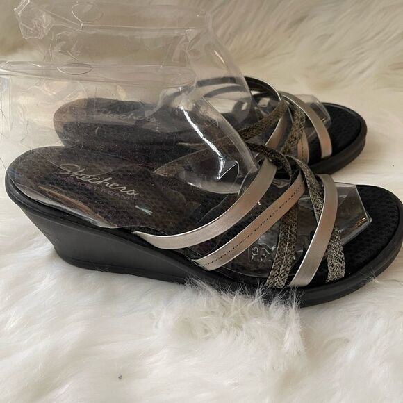 Skechers Memory Foam metallic gray and reptile prints straps wedge sandals SZ10 - Picture 3 of 11